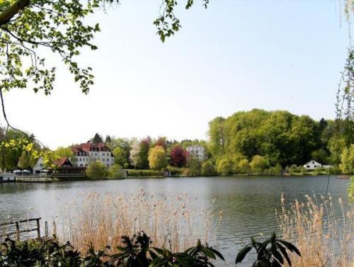 See Schlosshotel Am Kellersee 奥伊廷 外观 照片